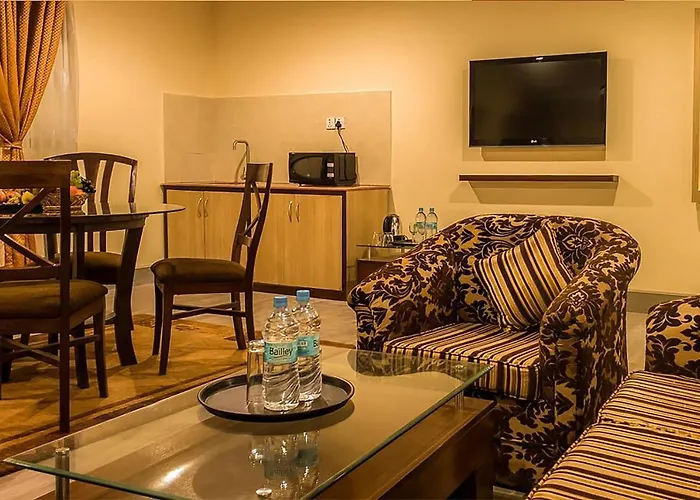 Pauwa Hotel