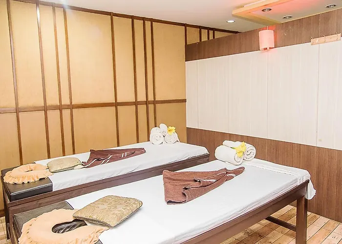 Hotel Pauwa 4*