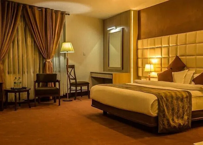 Pauwa Hotel